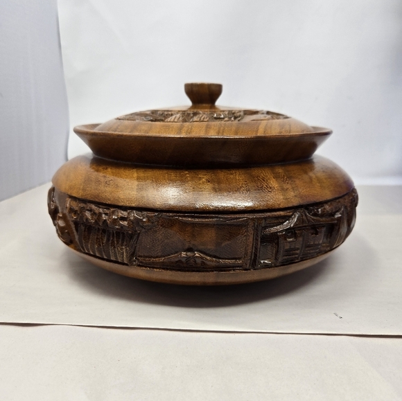 Beautifully Hand Carved 1969 Wood Bowl With Lid Asian Philippines Farm Life - Picture 3 of 15